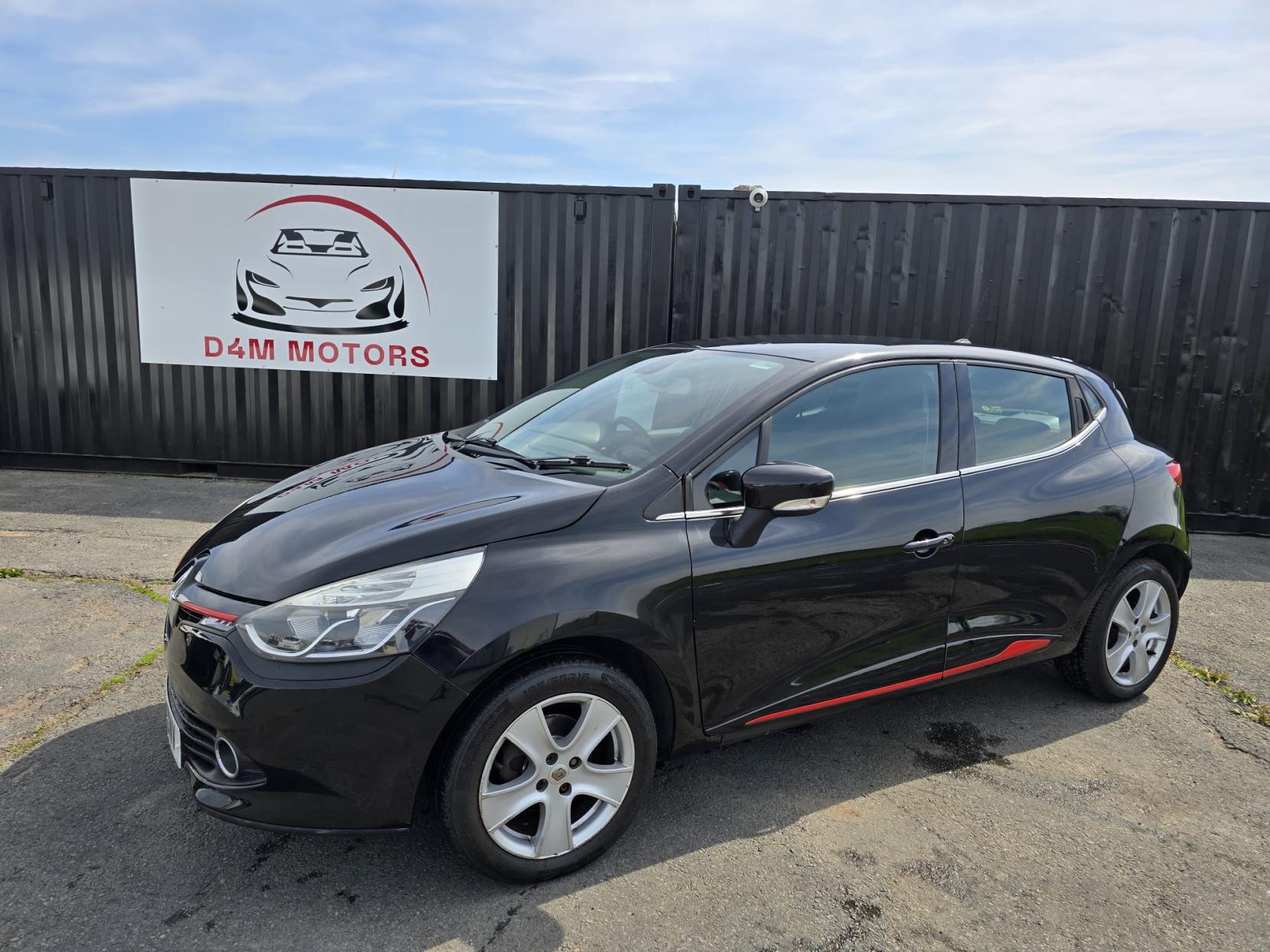 Renault Clio 0.9 TCe Dynamique S MediaNav Hatchback 5dr Petrol Manual Euro 5 (s/s) (90 ps)
